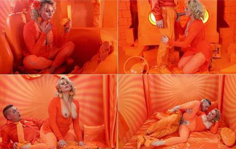 limp - 5489 Brittany Bardot Colors on Fire 1.mp4