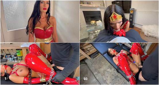 Tatti Roana Bondage Slave Wonder Woman